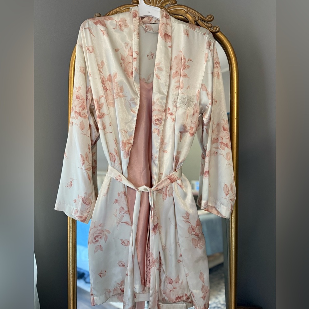 Vintage Cacique Pink and Cream Floral Satin Robe and Night Dress Set